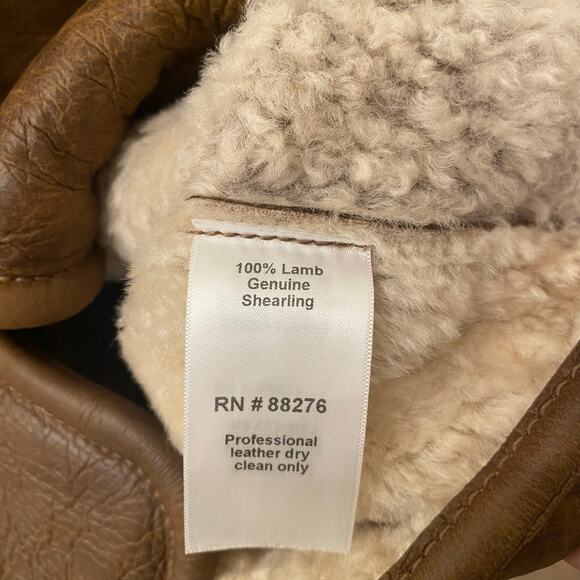 UGG Australia Leather Lamb Shearling Lined Vest Size XL - Picture 8 of 8